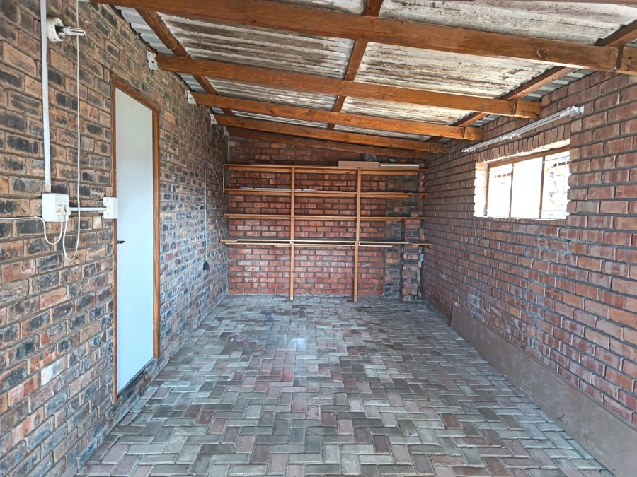 To Let 3 Bedroom Property for Rent in Jeffreys Bay Central Eastern Cape